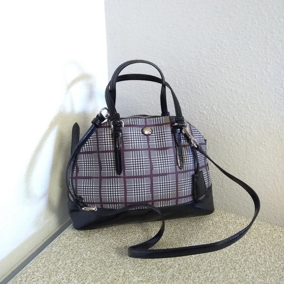 Coach Handbags - Coach Black Patent Leather Bag